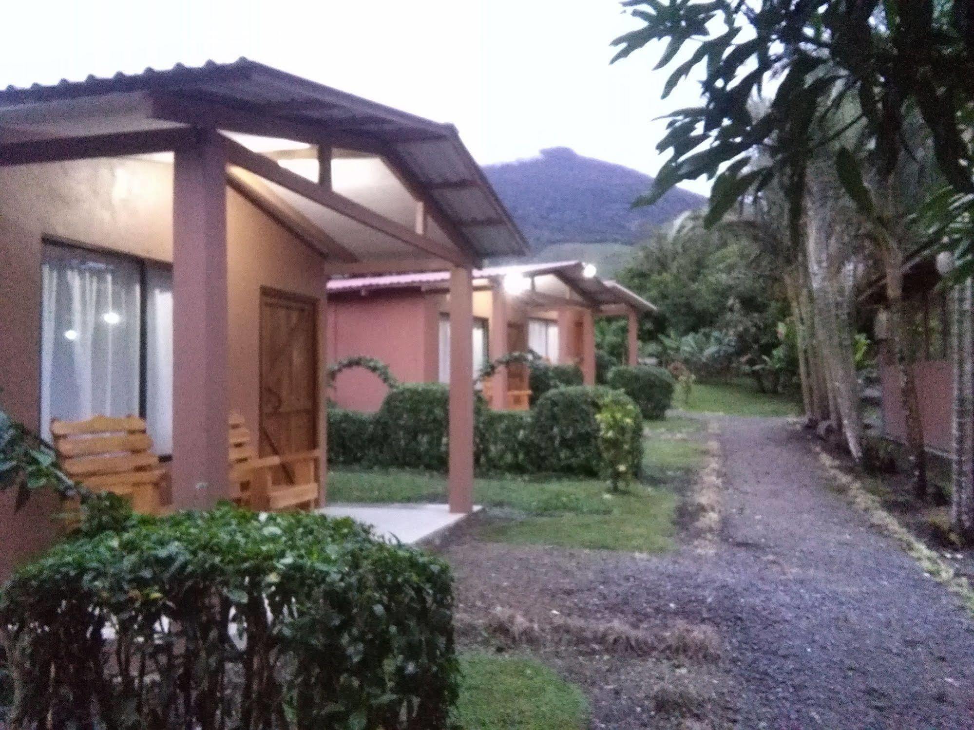 Paraiso Volcano Lodge Guayabo  Екстер'єр фото